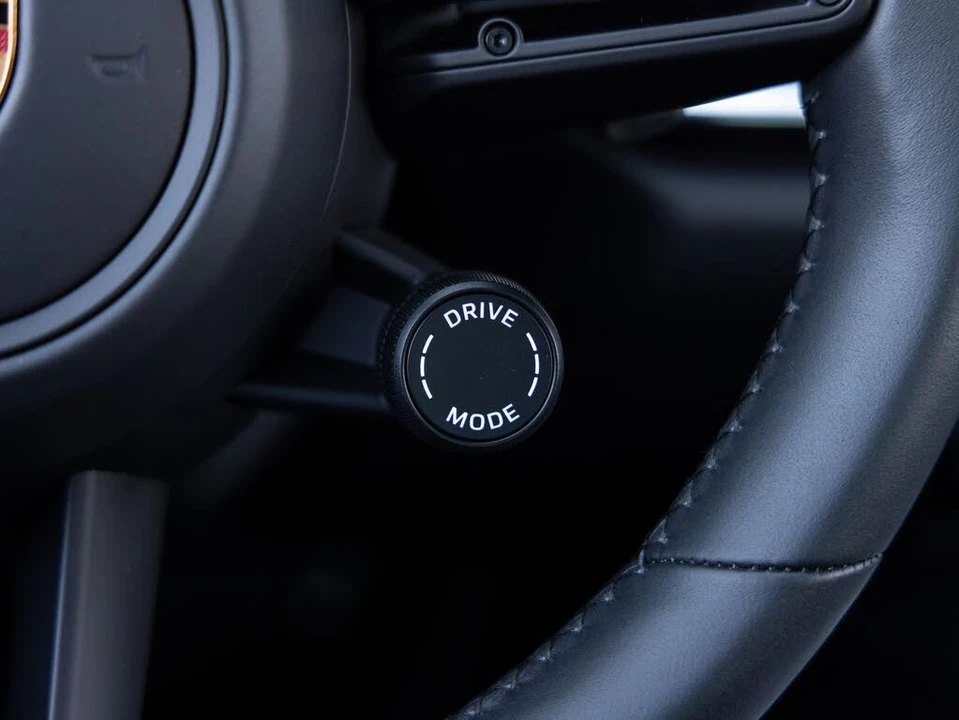 2026 Porsche 992 Carrera 4S - Image 15 of 31