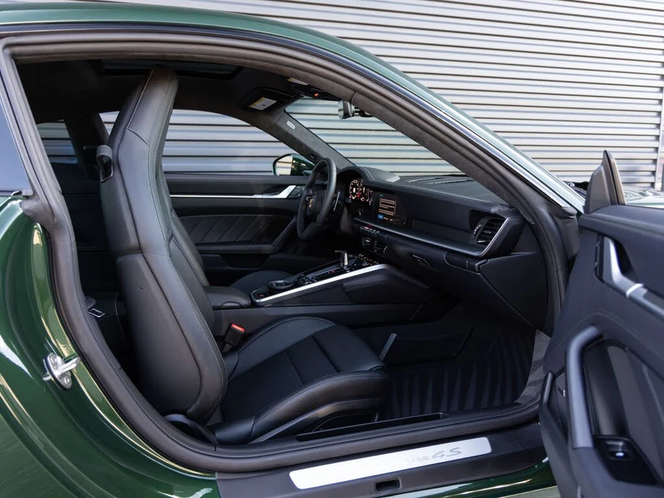 2026 Porsche 992 Carrera 4S - Image 29 of 31