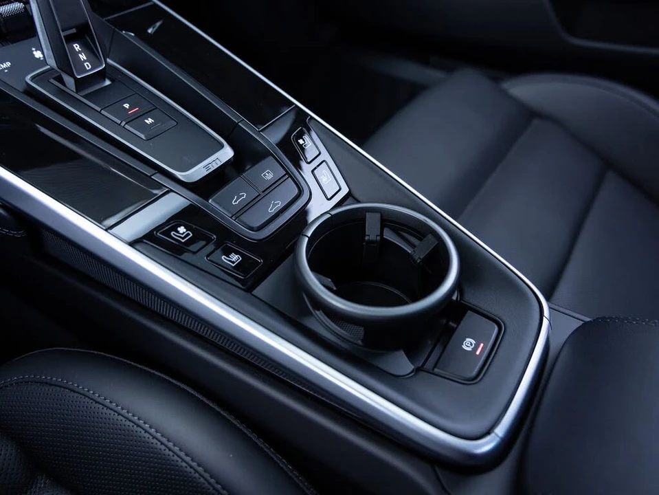2026 Porsche 992 Carrera 4S - Image 18 of 31