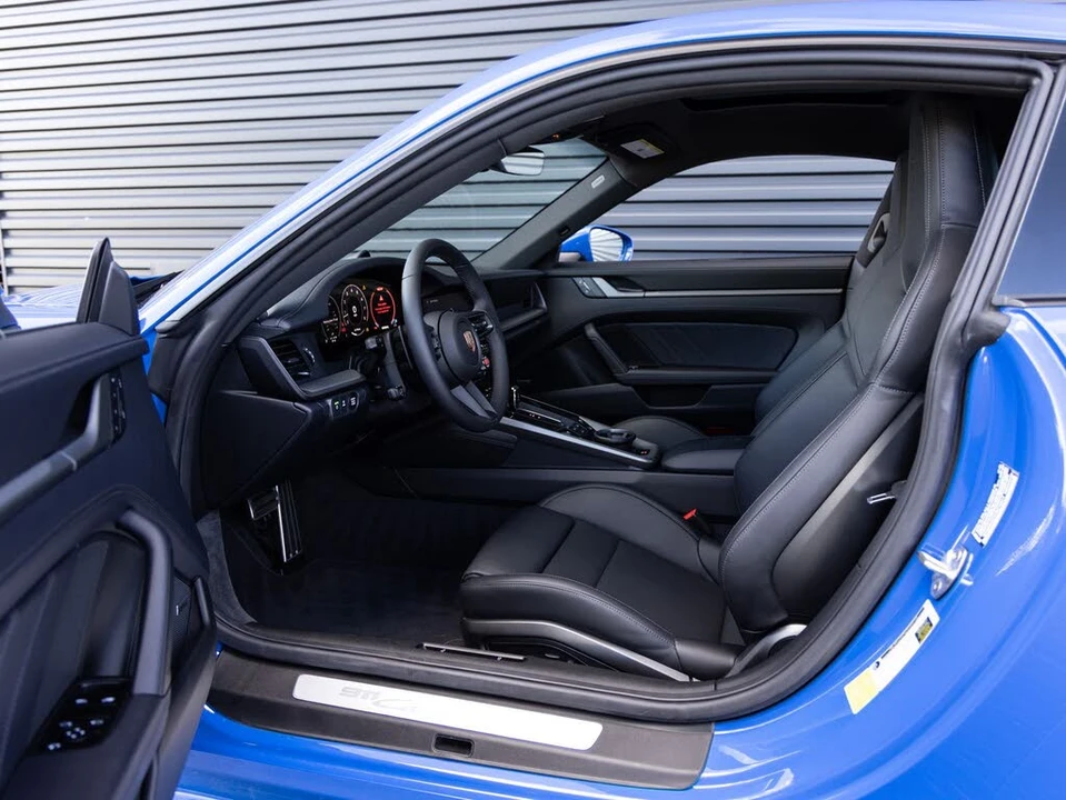 2026 Porsche 992 Carrera 4S - Image 24 of 31