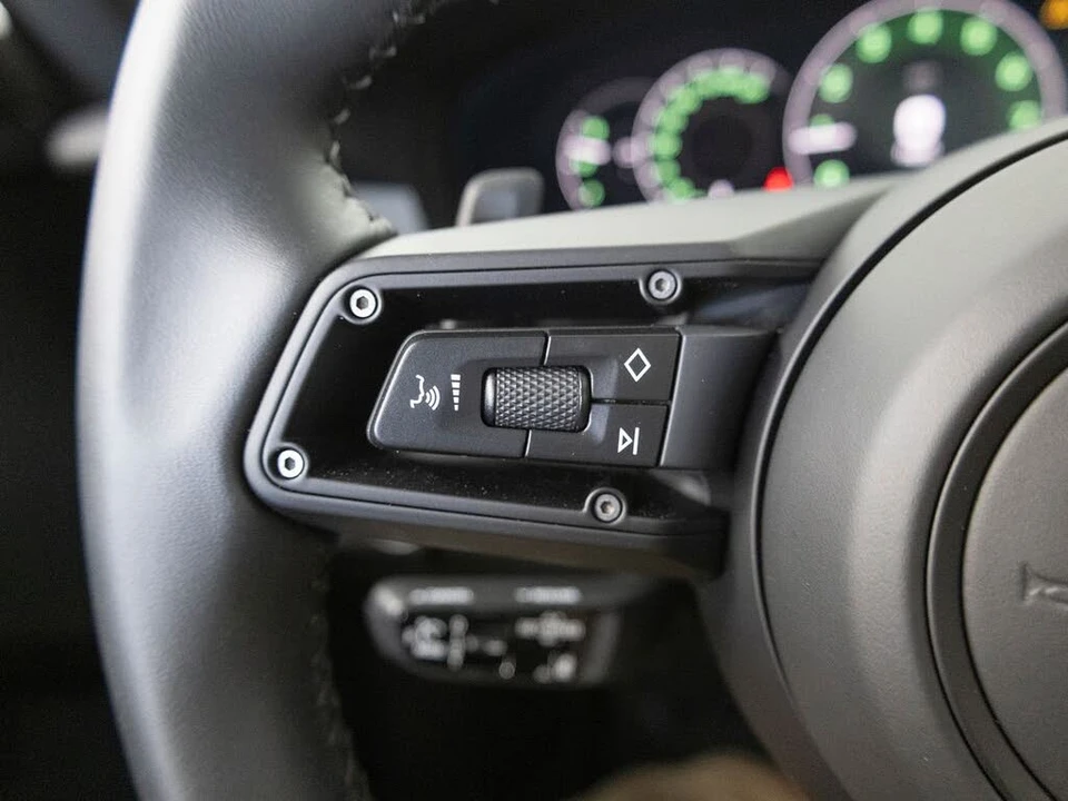 2026 Porsche 992 Carrera 4S - Image 24 of 31