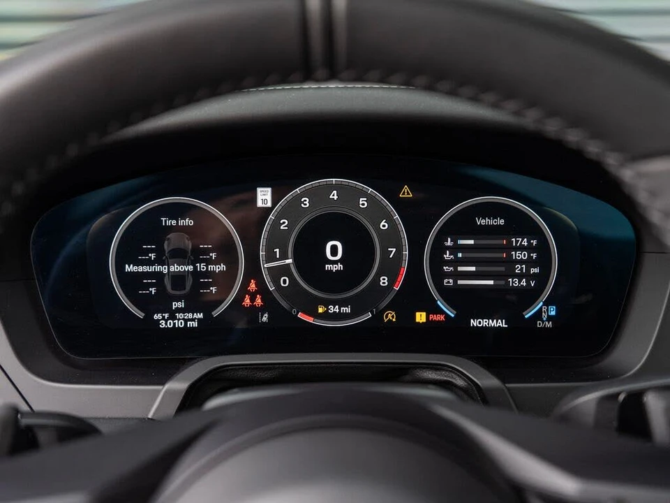 2026 Porsche 992 Carrera 4S - Image 15 of 31
