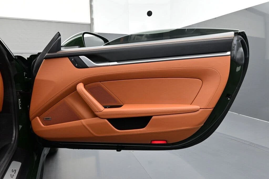 2026 Porsche 992 Carrera 4S - Image 18 of 31