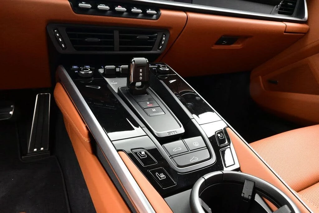2026 Porsche 992 Carrera 4S - Image 11 of 31