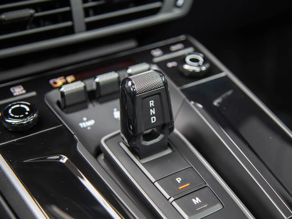 2026 Porsche 992 Carrera 4S - Image 22 of 27