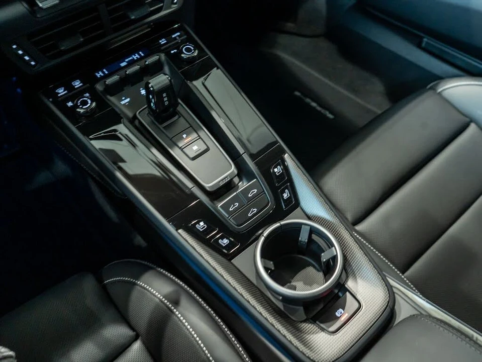 2026 Porsche 992 Carrera 4S - Image 22 of 31