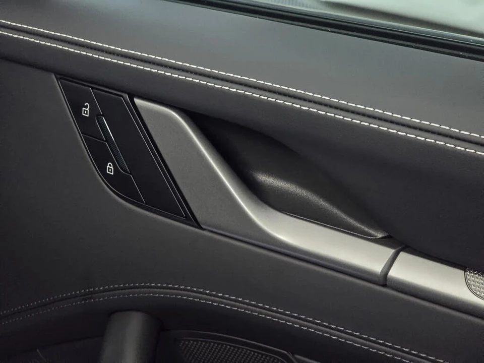 2026 Porsche 992 Carrera 4S - Image 23 of 31