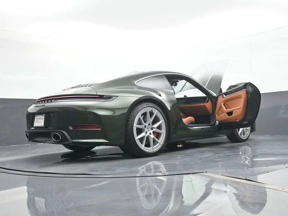 2026 Porsche 992 Carrera 4S - Image 25 of 31