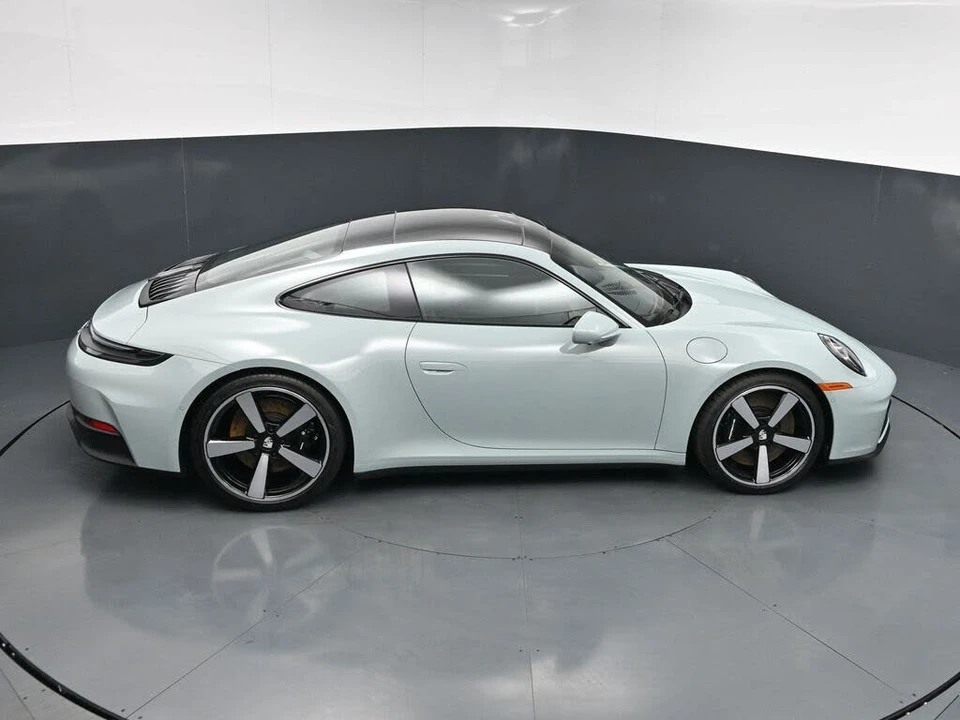 2026 Porsche 992 Carrera 4S - Image 19 of 31