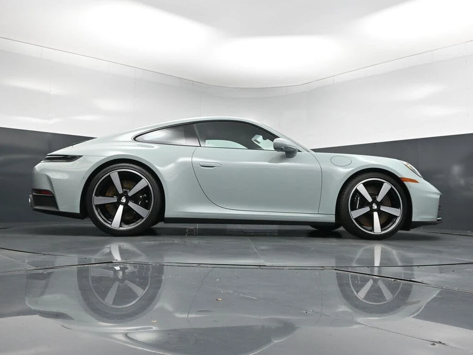 2026 Porsche 992 Carrera 4S - Image 27 of 31