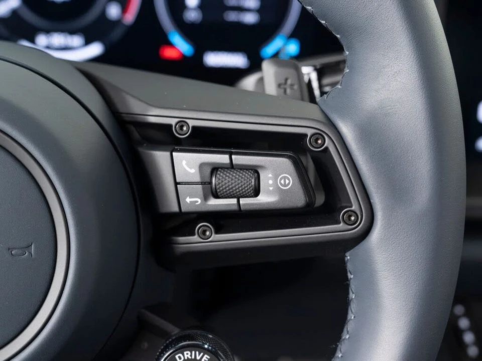 2026 Porsche 992 Carrera 4S - Image 27 of 31