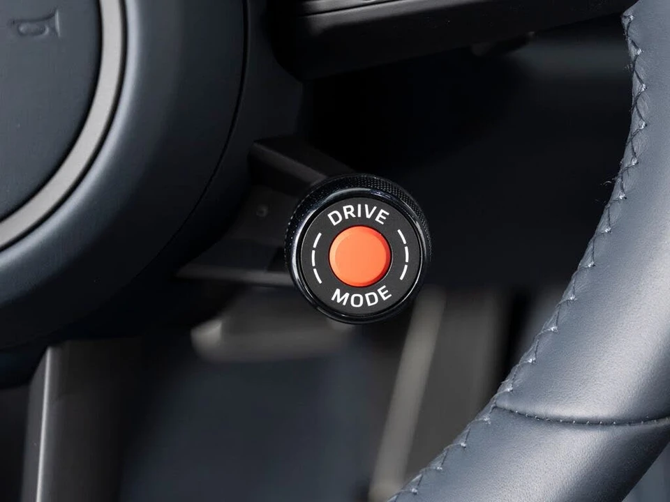 2026 Porsche 992 Carrera 4S - Image 29 of 31