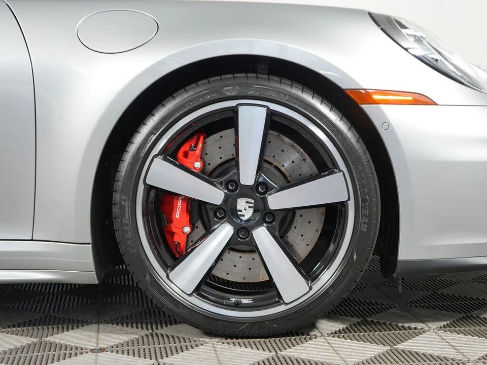 2026 Porsche 992 Carrera 4S - Image 19 of 31