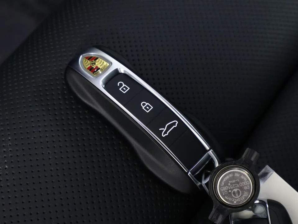 2026 Porsche 992 Carrera 4S - Image 23 of 25