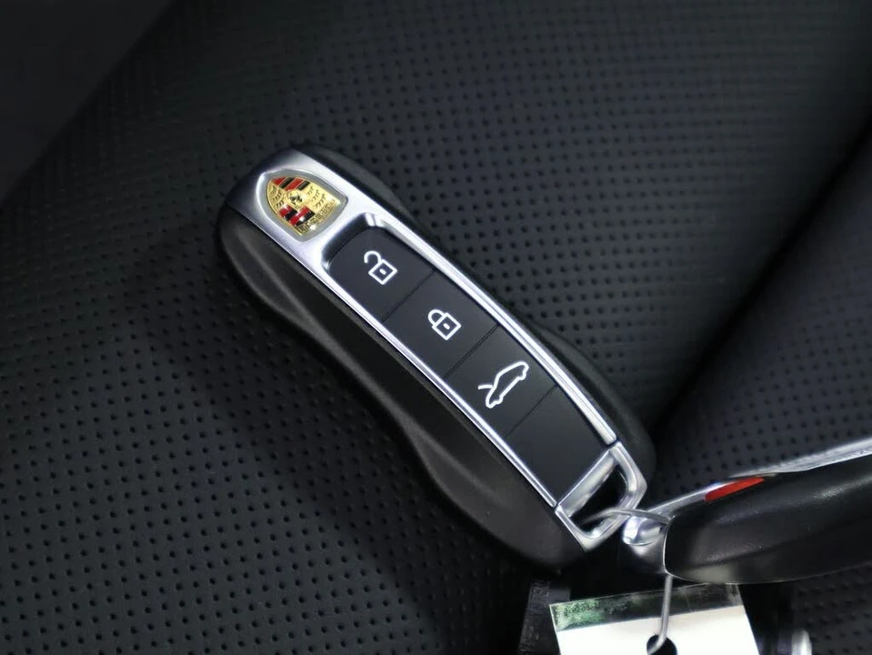 2026 Porsche 992 Carrera 4S - Image 23 of 25