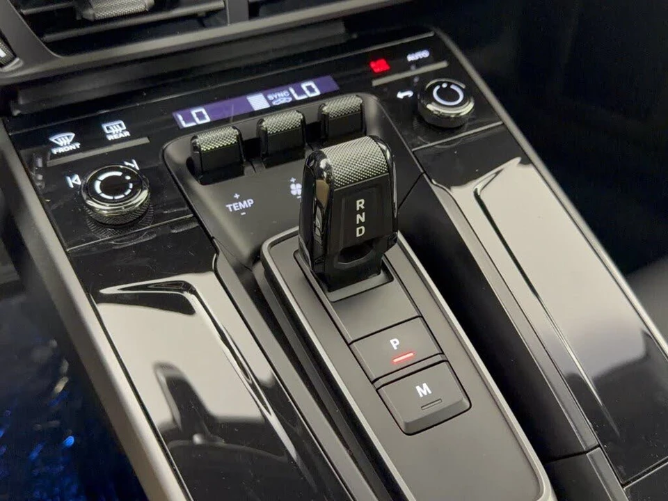 2026 Porsche 992 Carrera 4S - Image 21 of 31