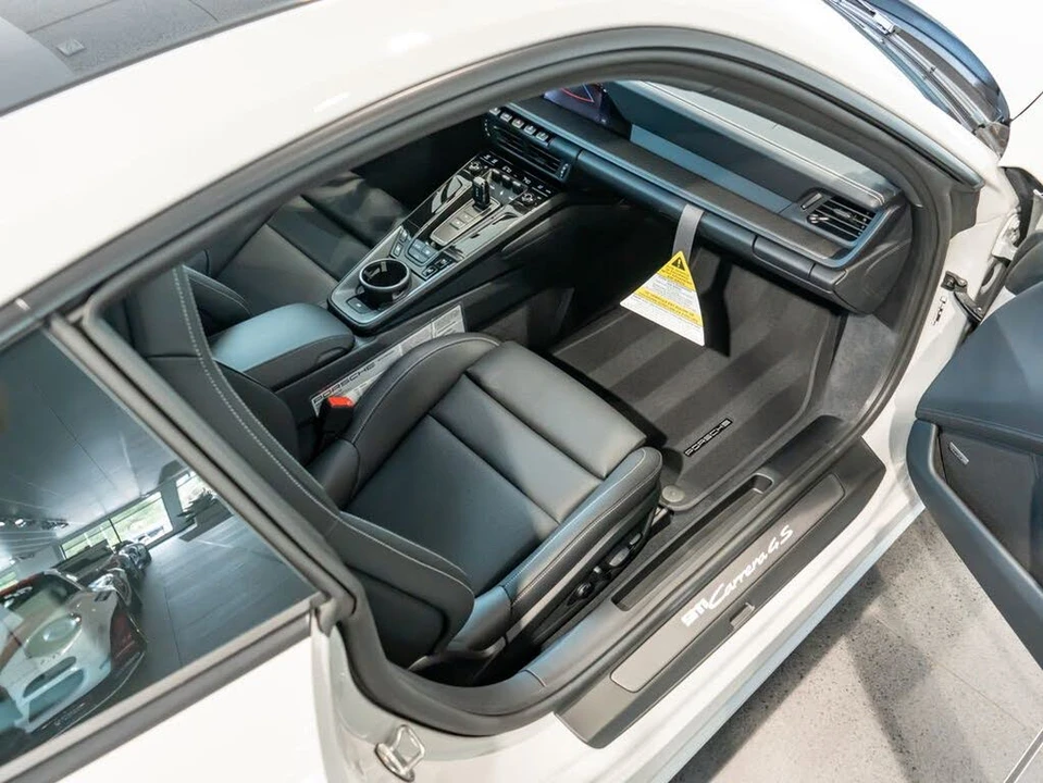 2026 Porsche 992 Carrera 4S - Image 25 of 31
