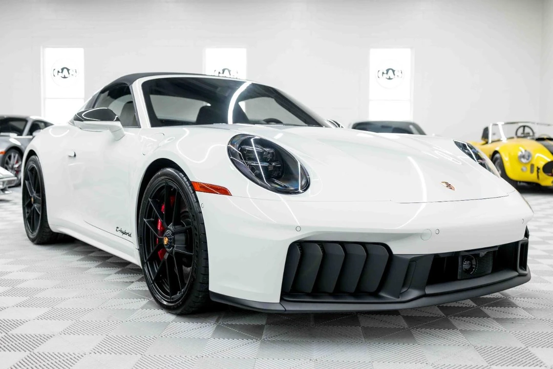 2026 Porsche 992 Carrera 4S - Image 12 of 31