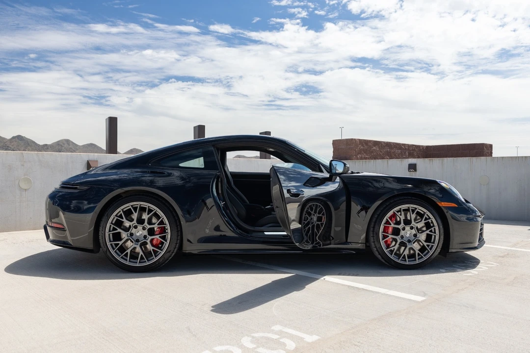 2026 Porsche 992 Carrera 4S - Image 20 of 31