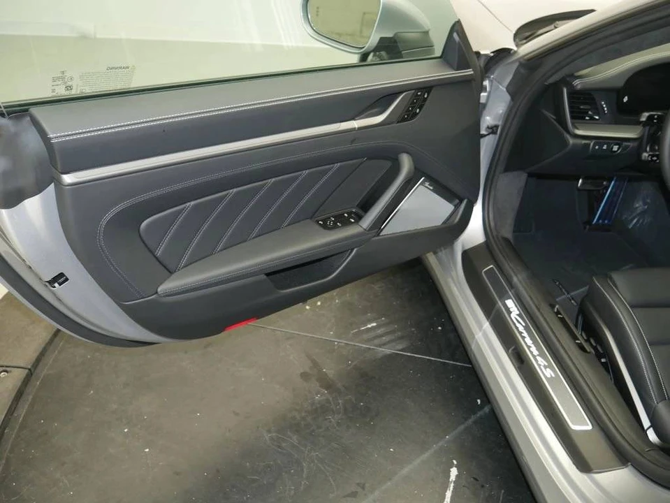 2026 Porsche 992 Carrera 4S - Image 4 of 5