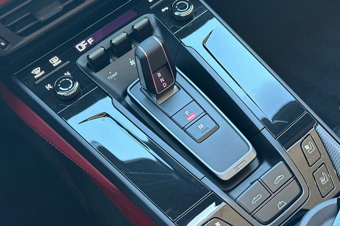 2026 Porsche - Image 28 of 31