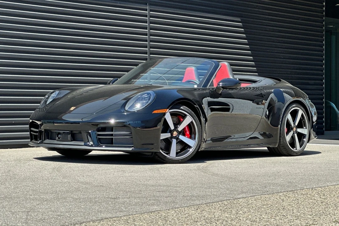 2026 Porsche - Image 12 of 31