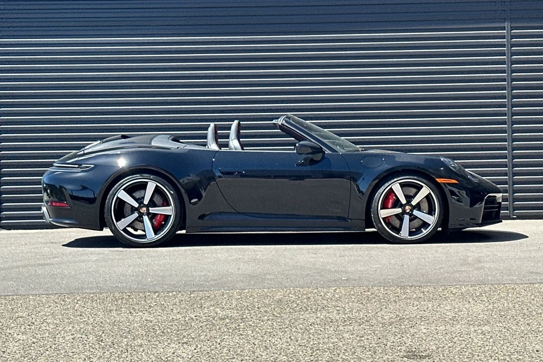 2026 Porsche - Image 9 of 31