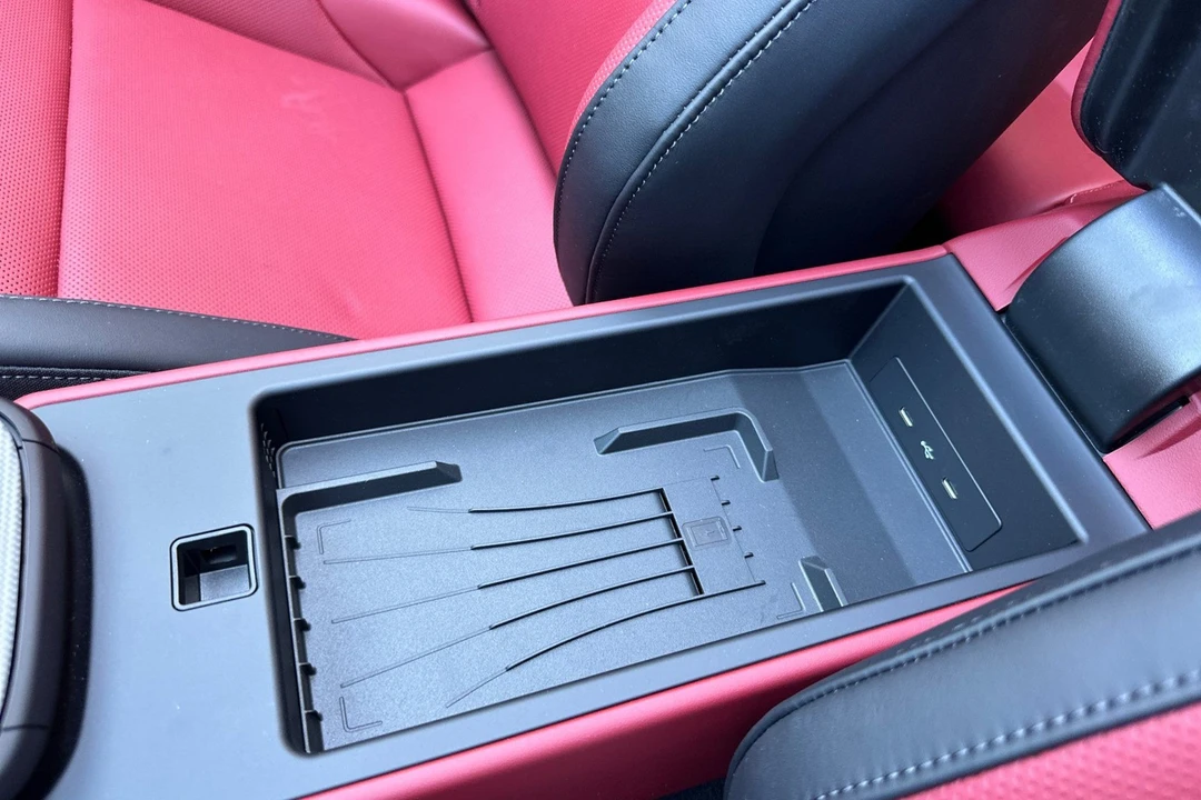 2026 Porsche 992 Carrera 4S - Image 27 of 31