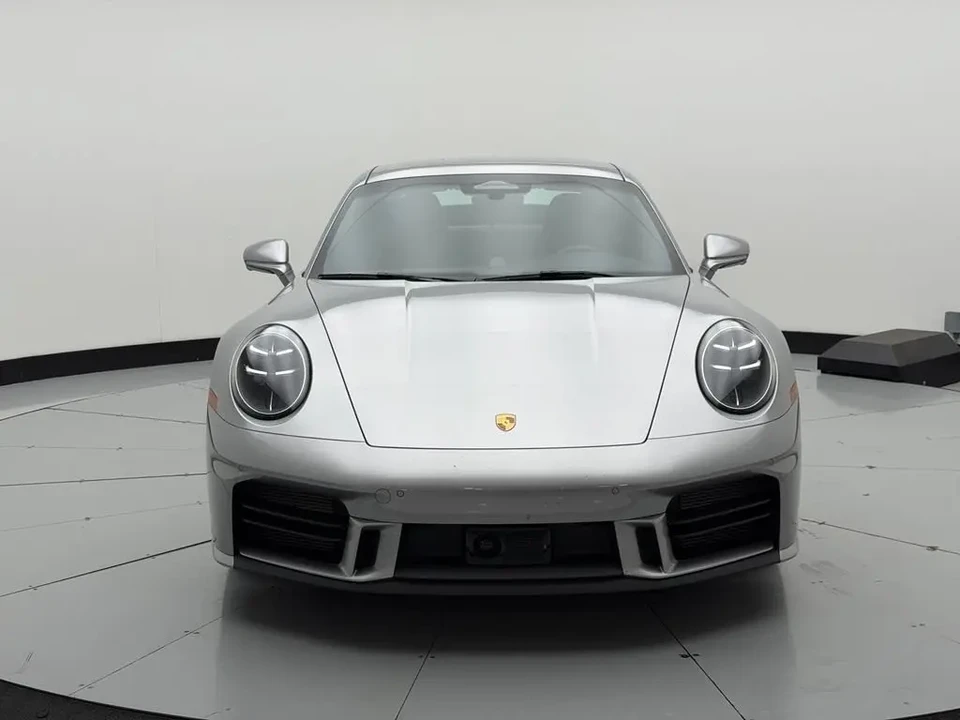 2026 Porsche 992 Carrera - Image 16 of 31