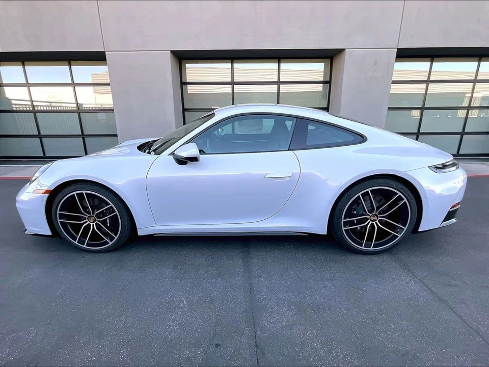 2026 Porsche 992 Carrera - Image 12 of 31
