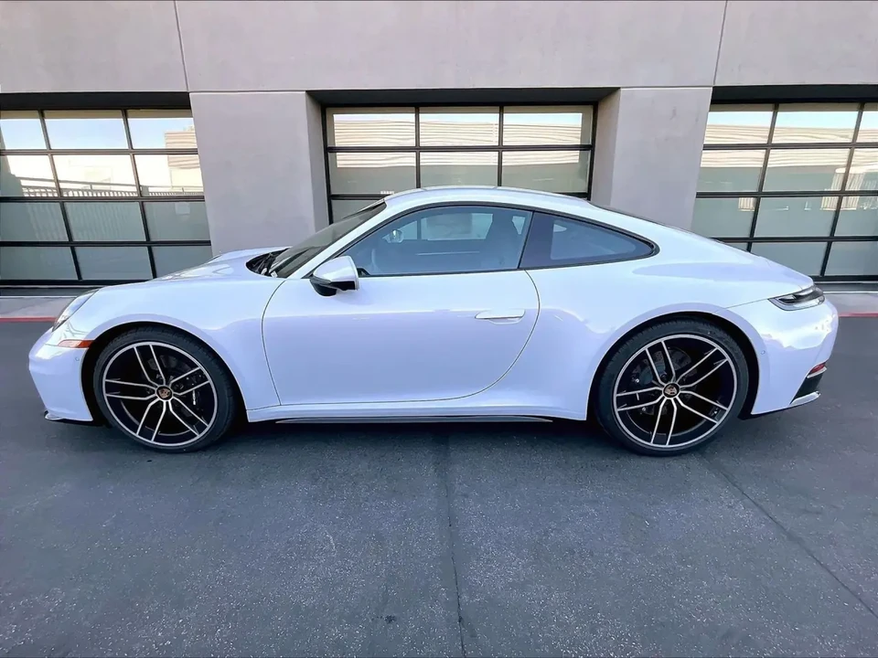 2026 Porsche 992 Carrera - Image 16 of 31