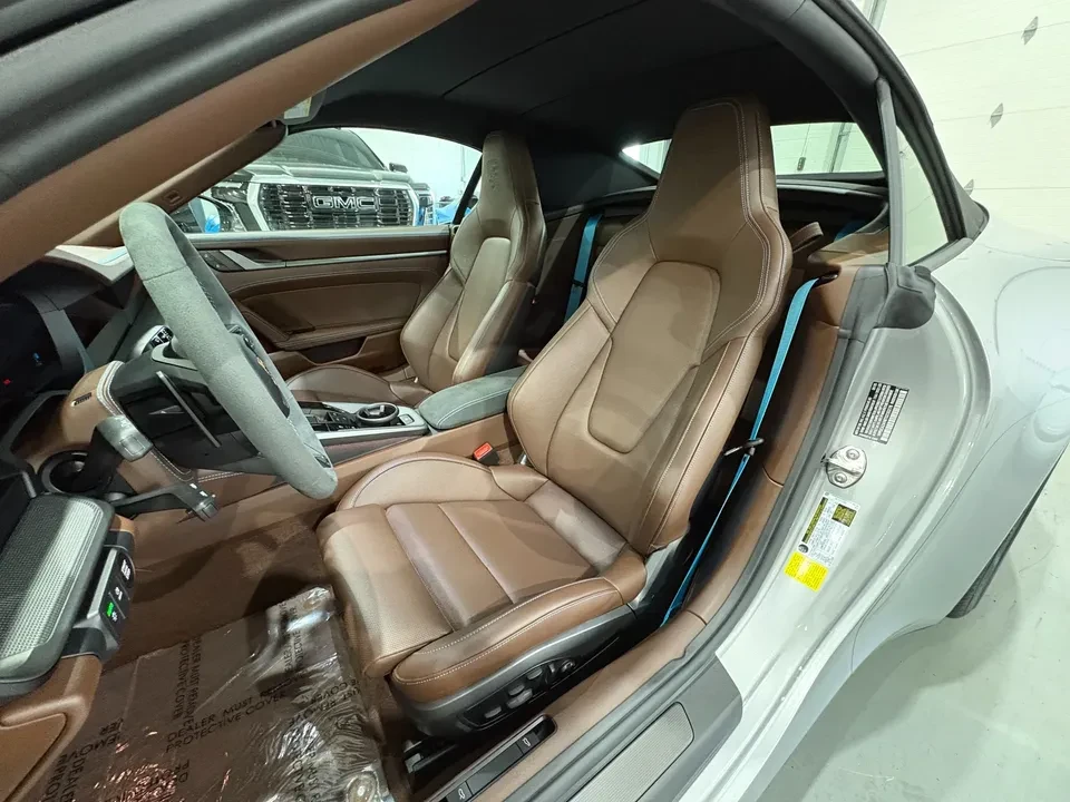 2026 Porsche 992 Carrera - Image 9 of 18
