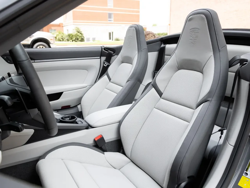 2026 Porsche 992 Carrera - Image 5 of 13
