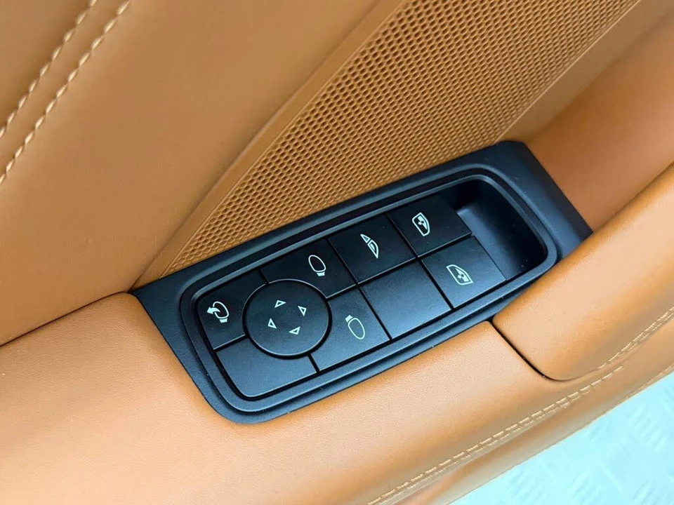 2026 Porsche 992 Carrera - Image 15 of 31