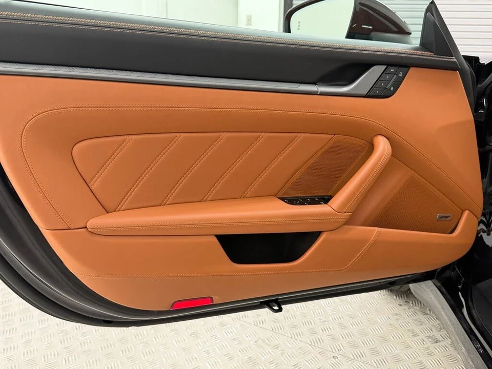 2026 Porsche 992 Carrera - Image 14 of 31