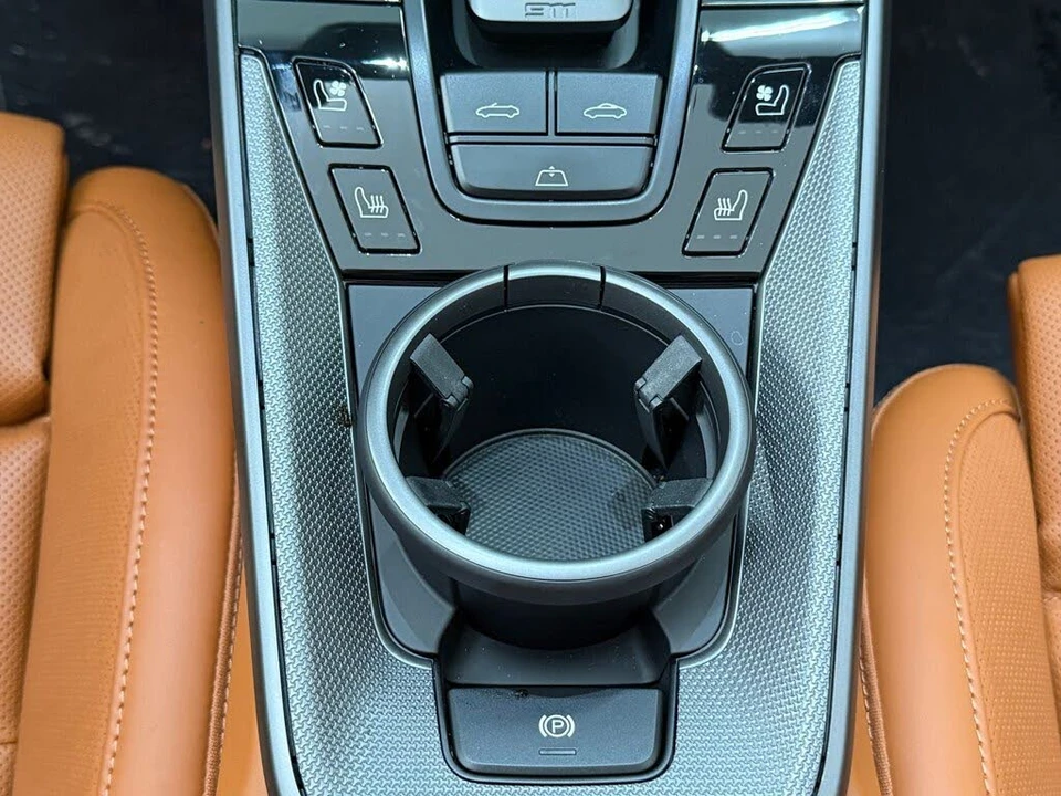 2026 Porsche 992 Carrera - Image 19 of 31