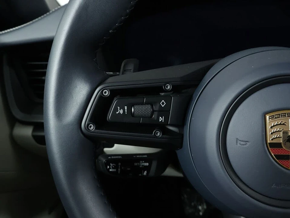 2026 Porsche 992 Carrera - Image 14 of 31