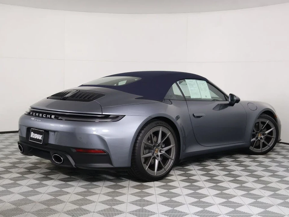 2026 Porsche 992 Carrera - Image 7 of 31