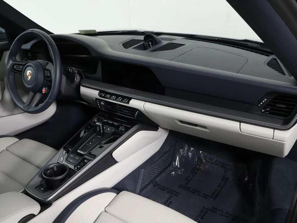 2026 Porsche 992 Carrera - Image 24 of 31