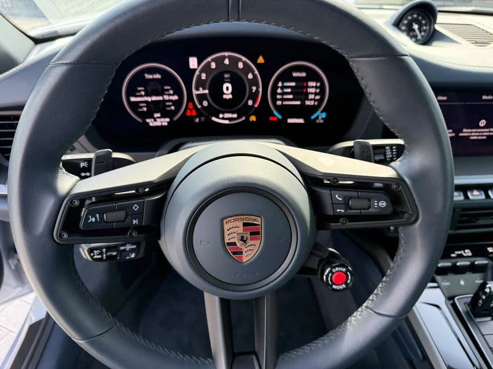 2026 Porsche 992 Carrera - Image 24 of 31