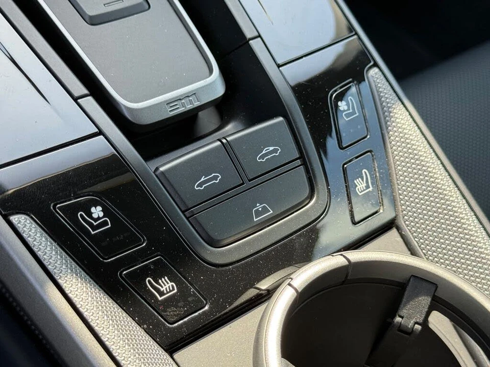 2026 Porsche 992 Carrera - Image 29 of 31