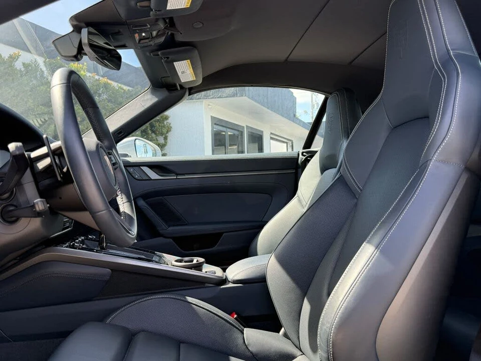2026 Porsche 992 Carrera - Image 20 of 31