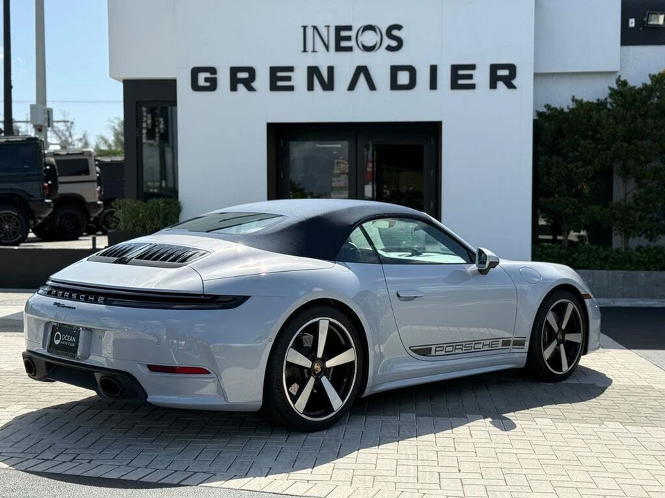 2026 Porsche 992 Carrera - Image 4 of 31