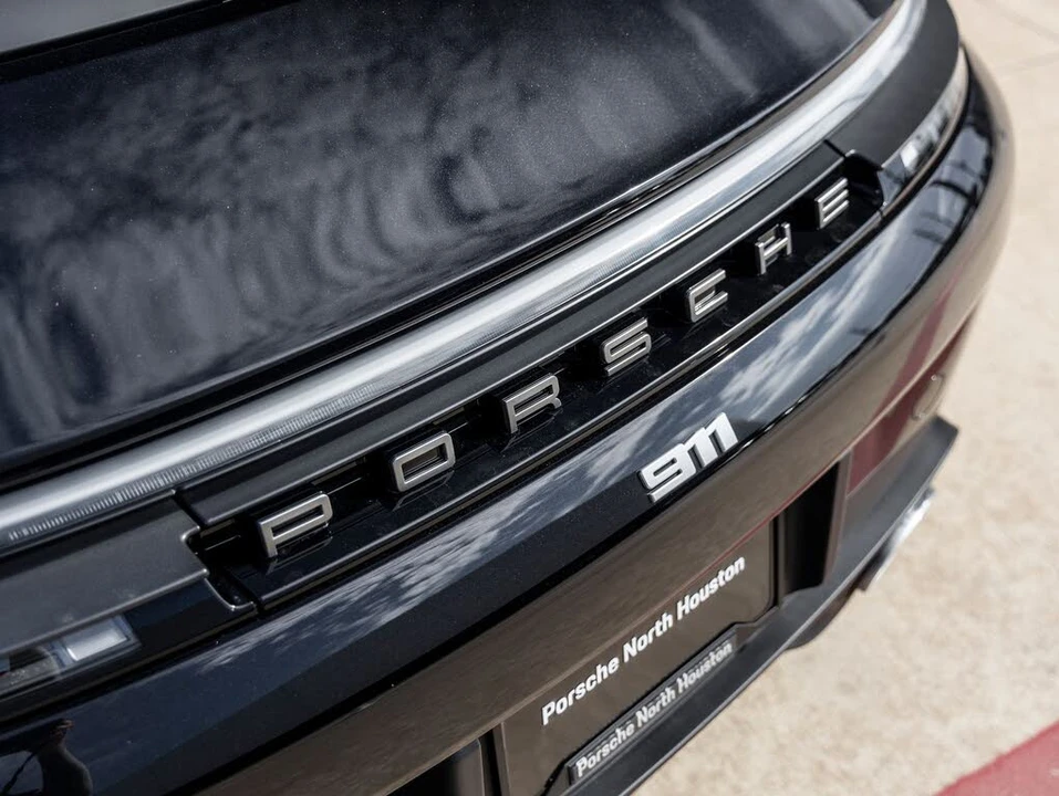 2026 Porsche 992 Carrera - Image 15 of 31