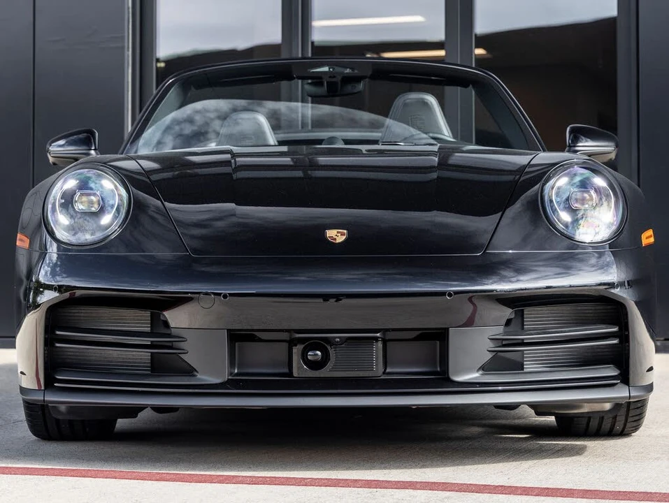 2026 Porsche 992 Carrera - Image 8 of 31