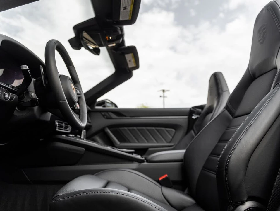 2026 Porsche 992 Carrera - Image 26 of 31