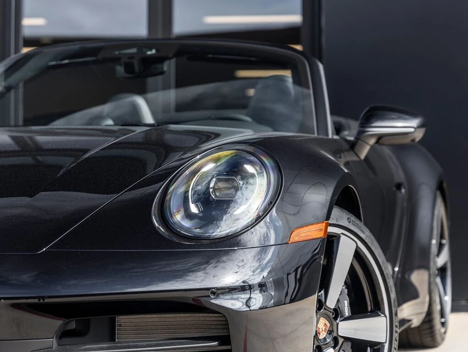 2026 Porsche 992 Carrera - Image 18 of 31