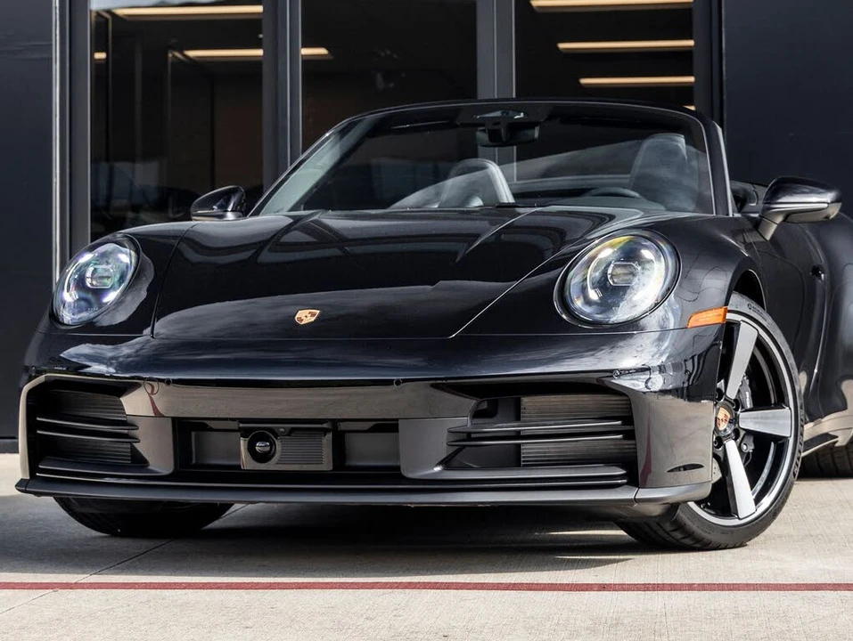 2026 Porsche 992 Carrera - Image 7 of 31