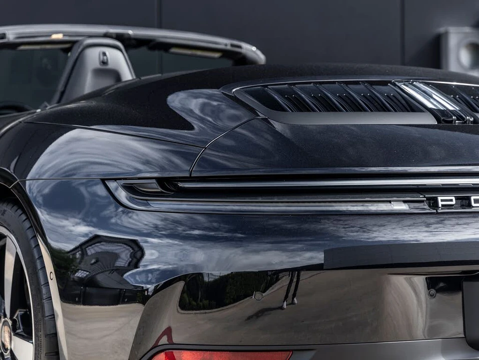 2026 Porsche 992 Carrera - Image 14 of 31
