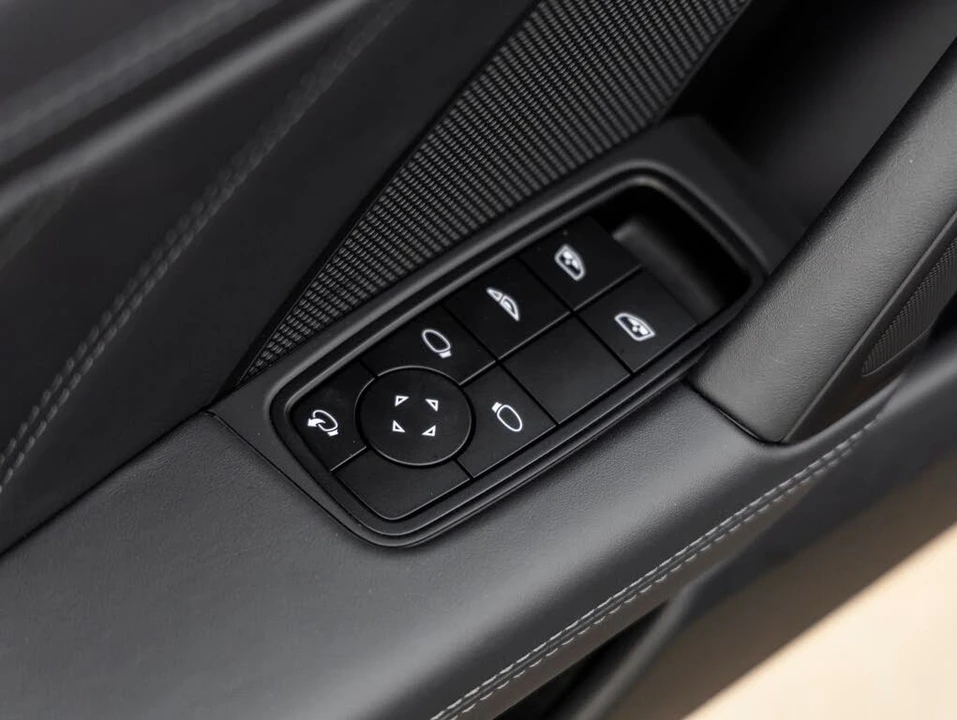 2026 Porsche 992 Carrera - Image 23 of 31